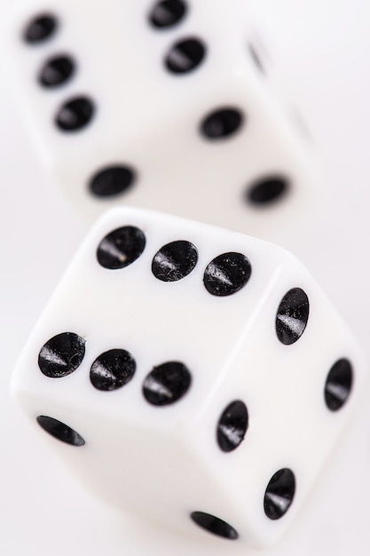 九游娱乐棋牌游戏app真人荷官现场